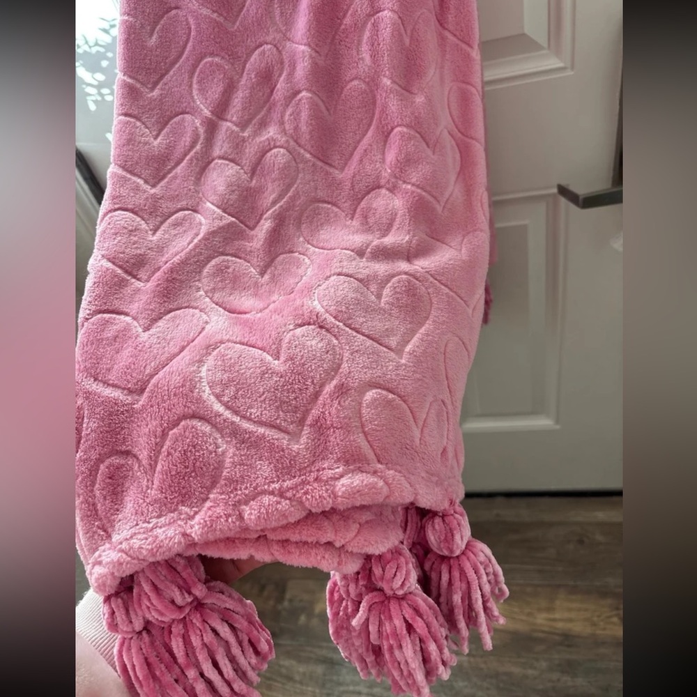Pink Heart Patterned Throw Blanket